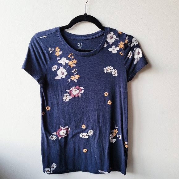 🚫 SOLD: Navy Floral Tee - Picture 1 of 4